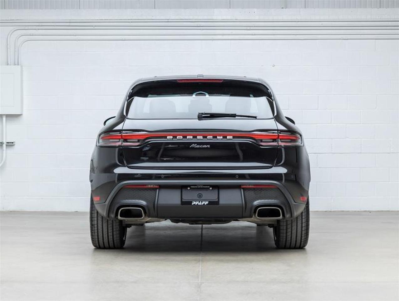 2025 Porsche Macan  Photo