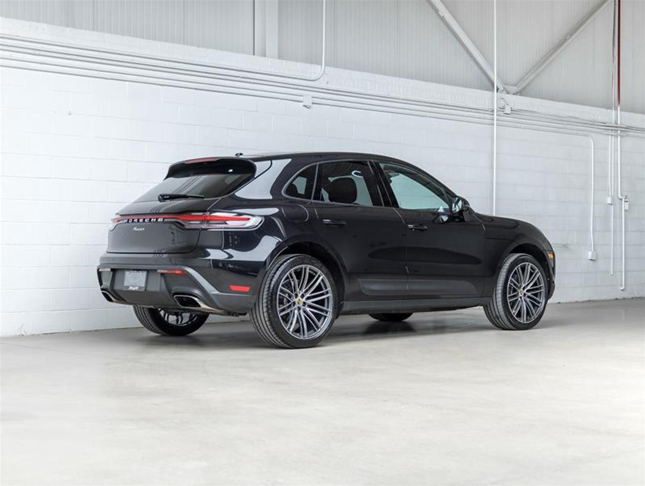 2025 Porsche Macan  Photo