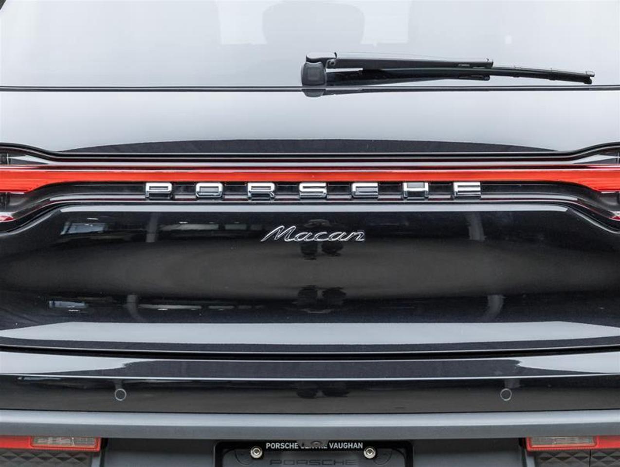 2025 Porsche Macan  Photo