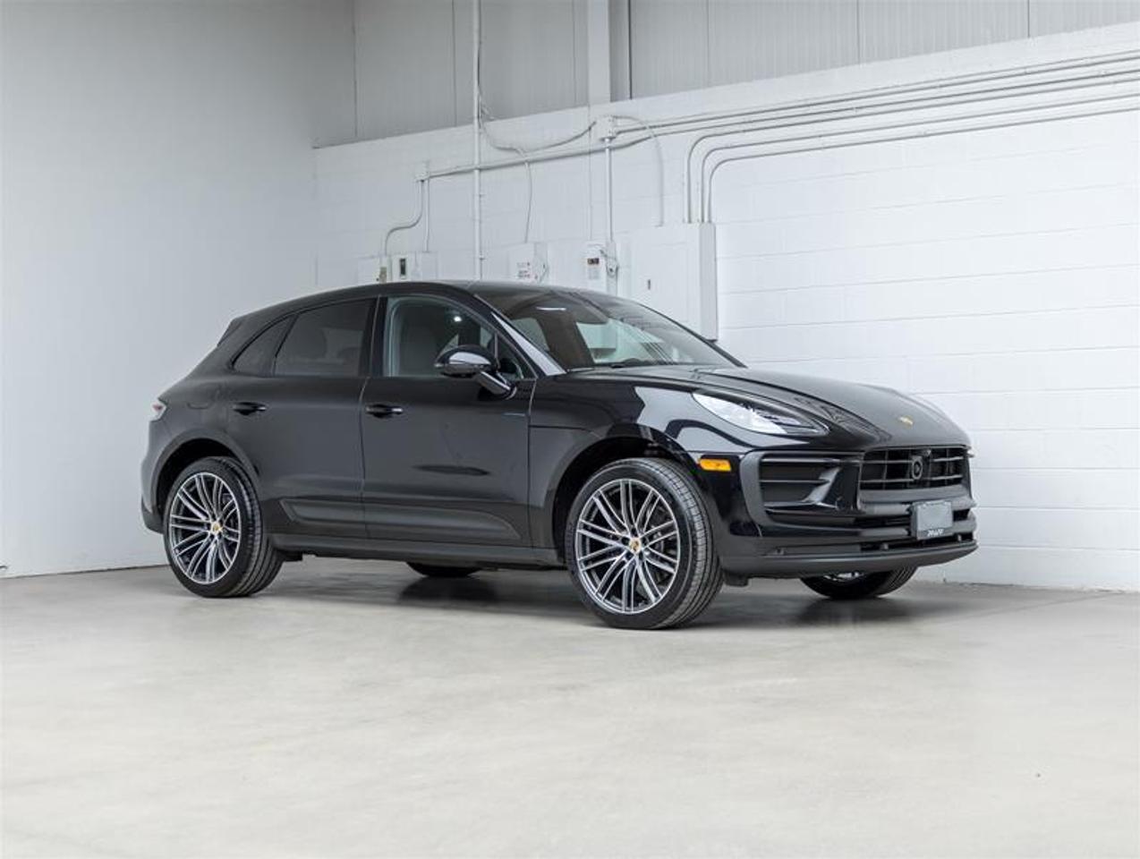 2025 Porsche Macan  Photo
