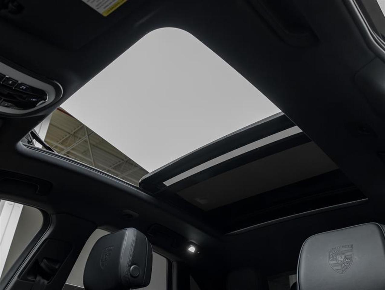 2025 Porsche Macan  Photo