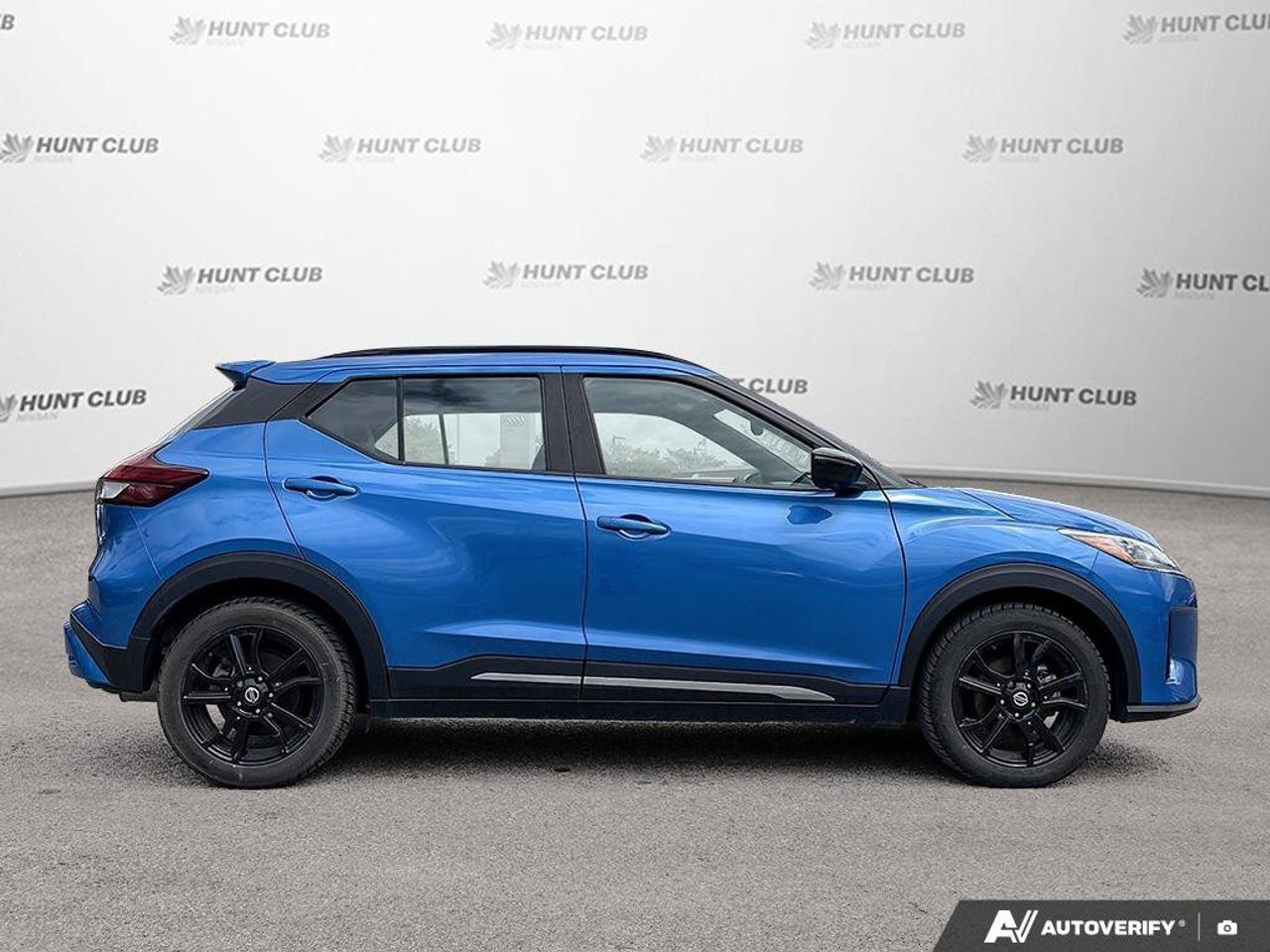 2021 Nissan Kicks SR Photo