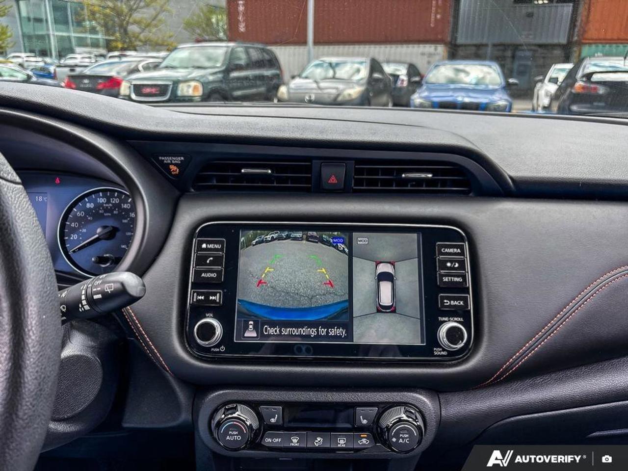 2021 Nissan Kicks SR Photo