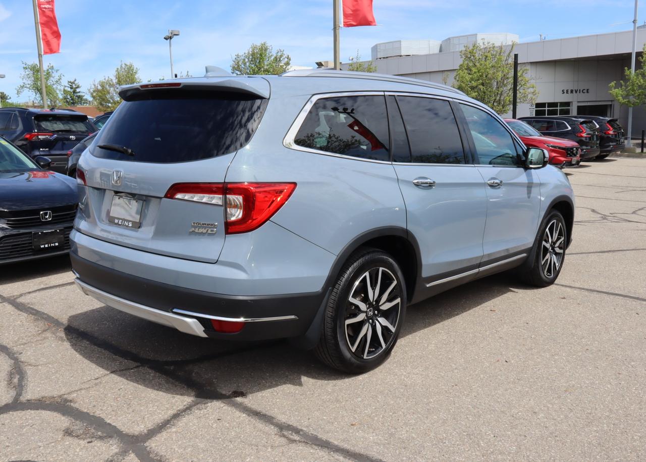 2022 Honda Pilot Touring 8P 4dr All-Wheel Drive Photo