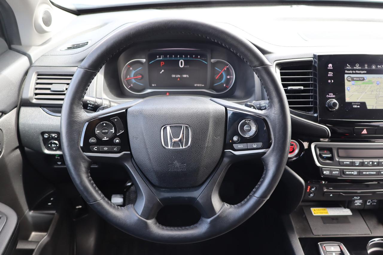 2022 Honda Pilot Touring 8P 4dr All-Wheel Drive Photo