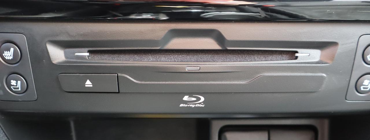 2022 Honda Pilot Touring 8P 4dr All-Wheel Drive Photo