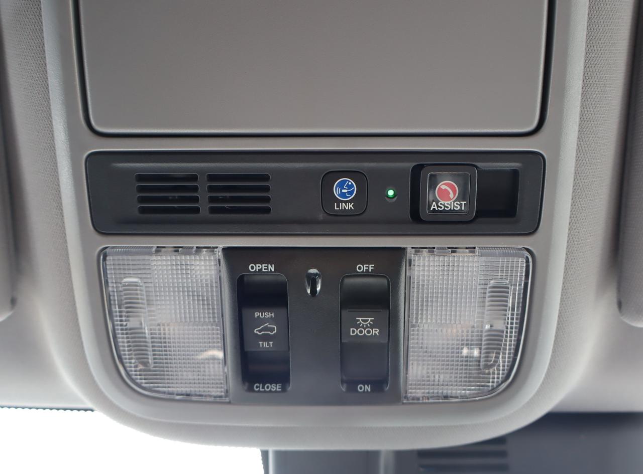 2022 Honda Pilot Touring 8P 4dr All-Wheel Drive Photo