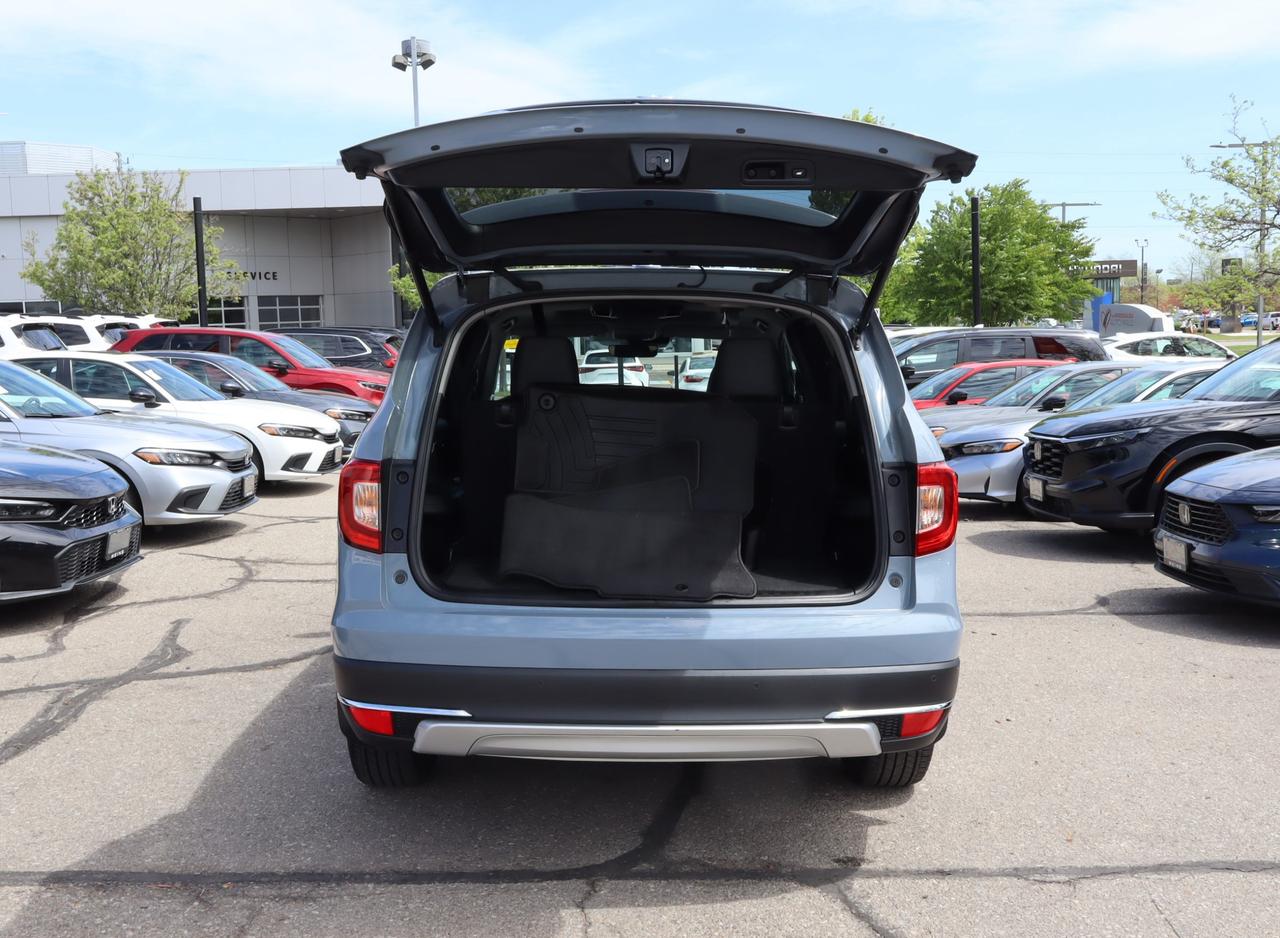 2022 Honda Pilot Touring 8P 4dr All-Wheel Drive Photo