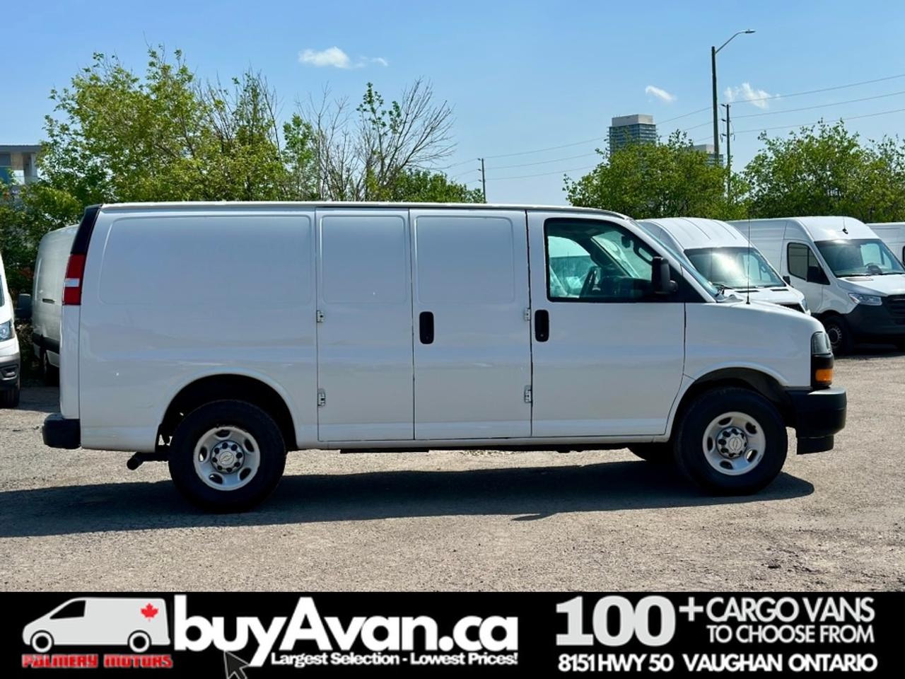 2021 Chevrolet Express 2500 Express 2500 V8 Divider + Shelves Photo