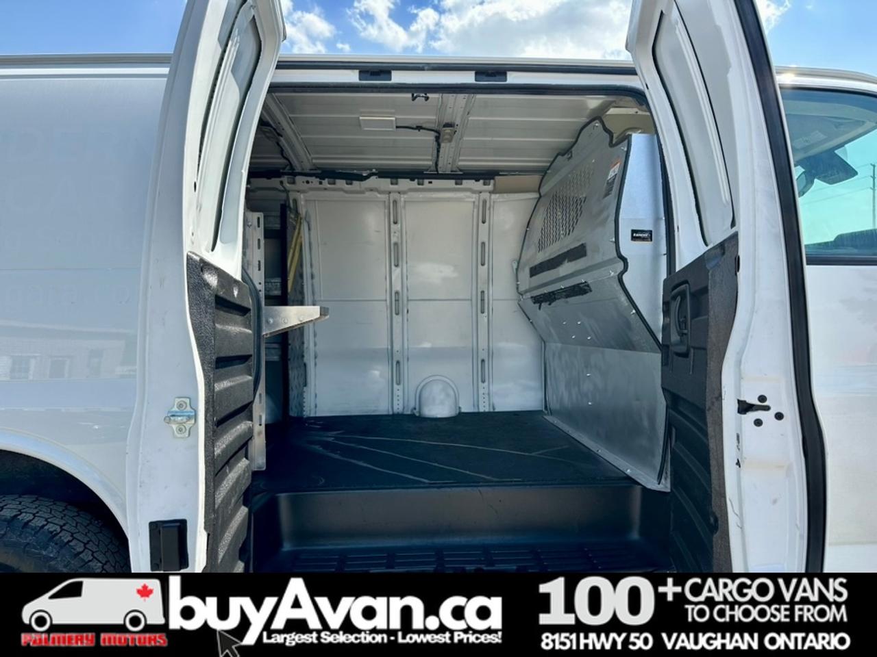 2021 Chevrolet Express 2500 Express 2500 V8 Divider + Shelves Photo
