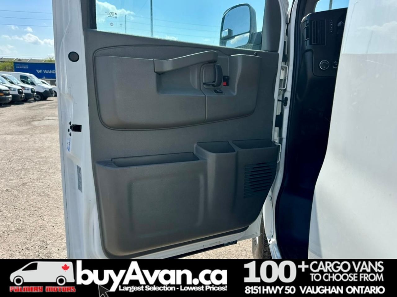 2021 Chevrolet Express 2500 Express 2500 V8 Divider + Shelves Photo