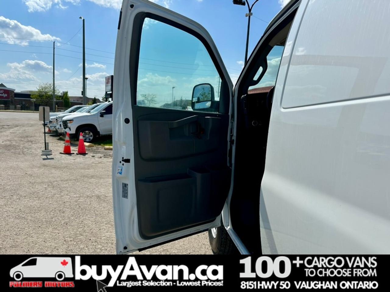 2021 Chevrolet Express 2500 Express 2500 V8 Divider + Shelves Photo