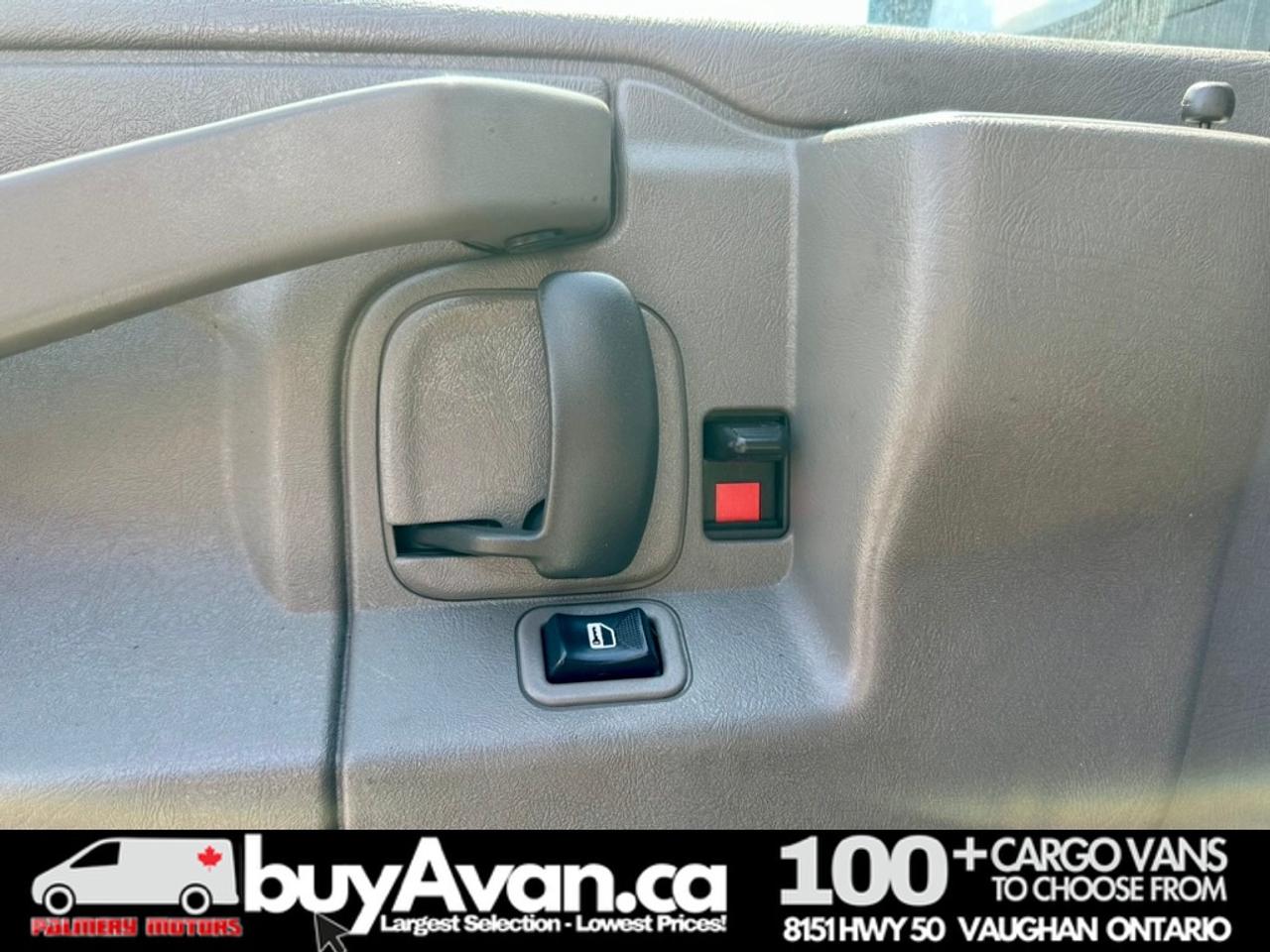 2021 Chevrolet Express 2500 Express 2500 V8 Divider + Shelves Photo