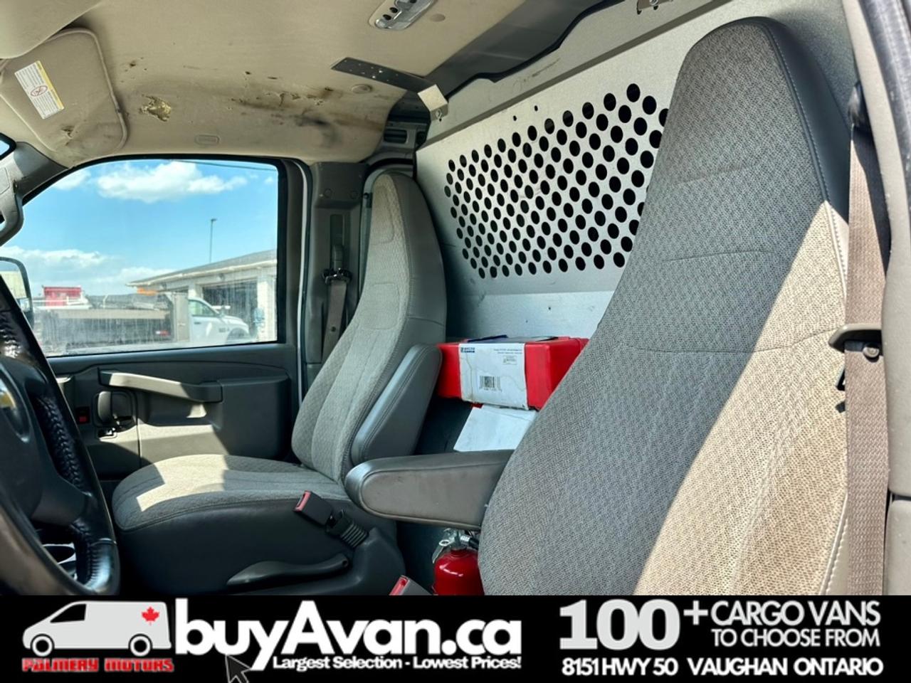 2021 Chevrolet Express 2500 Express 2500 V8 Divider + Shelves Photo