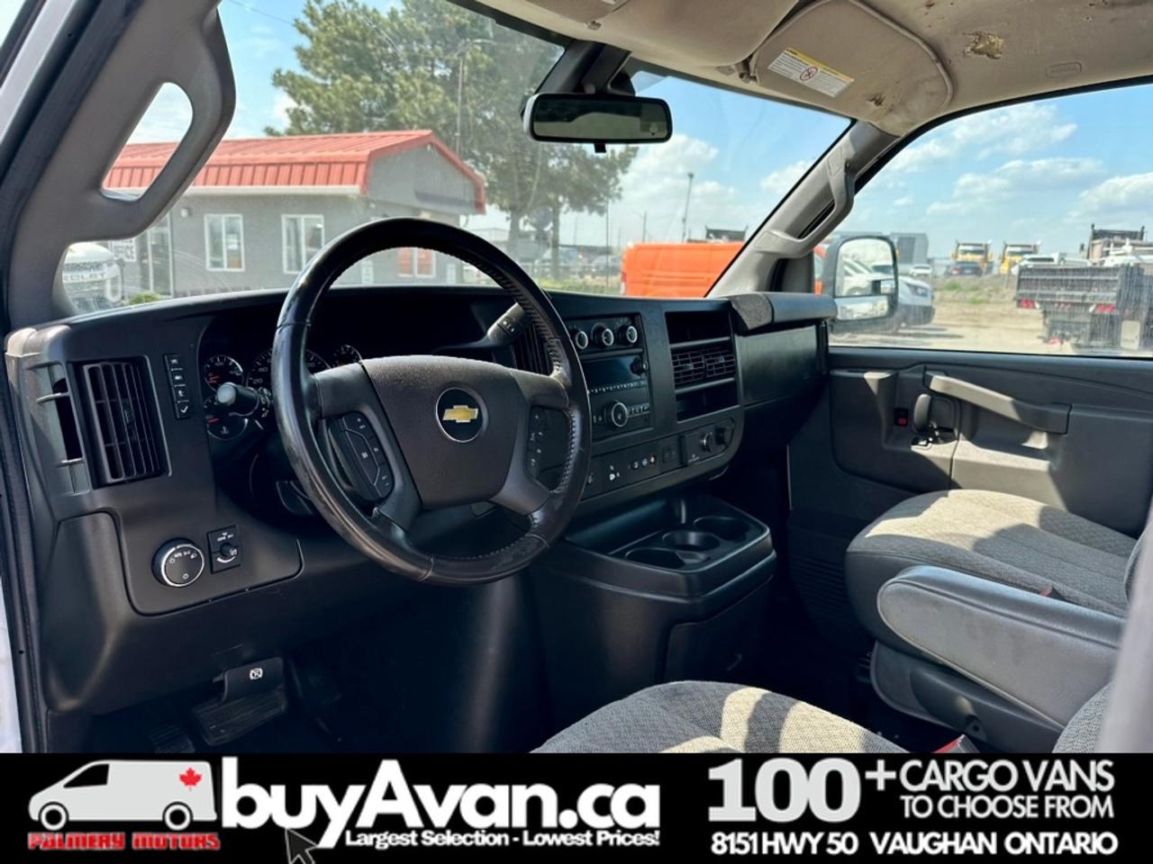 2021 Chevrolet Express 2500 Express 2500 V8 Divider + Shelves Photo