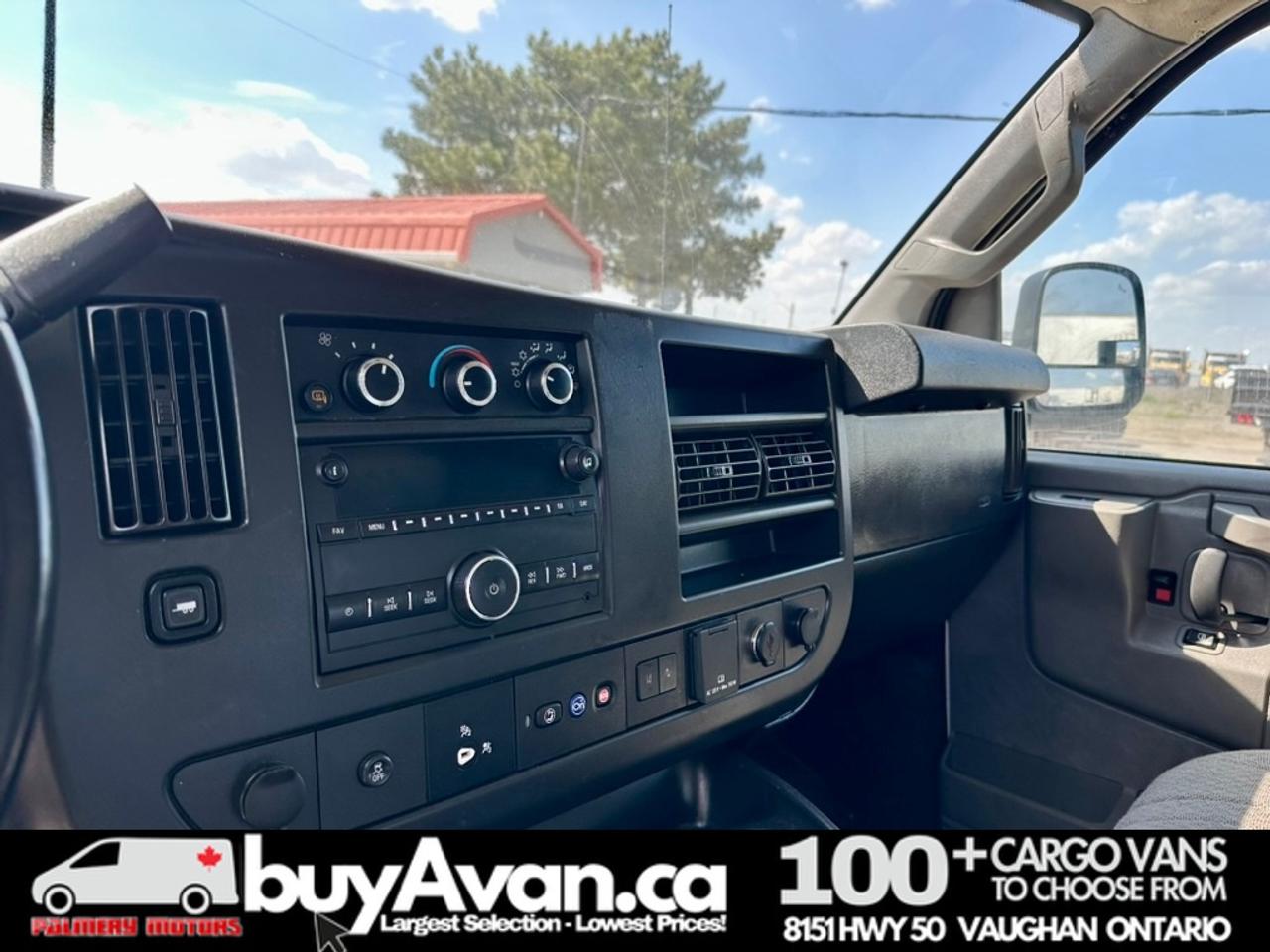 2021 Chevrolet Express 2500 Express 2500 V8 Divider + Shelves Photo