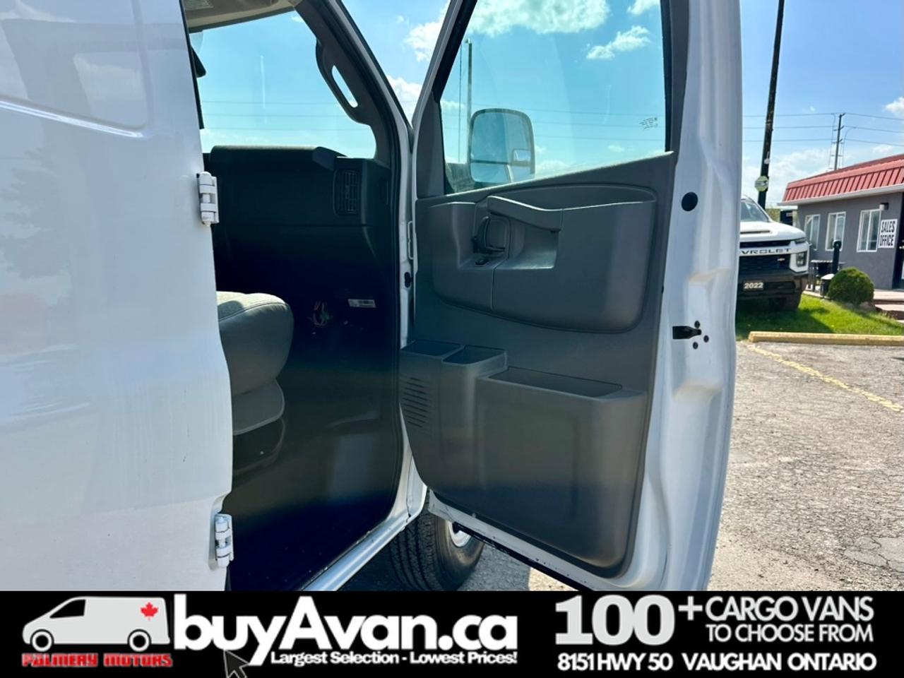 2021 Chevrolet Express 2500 Express 2500 V8 Divider + Shelves Photo