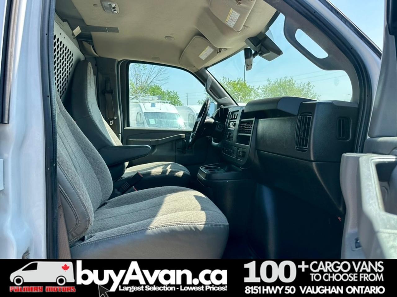 2021 Chevrolet Express 2500 Express 2500 V8 Divider + Shelves Photo