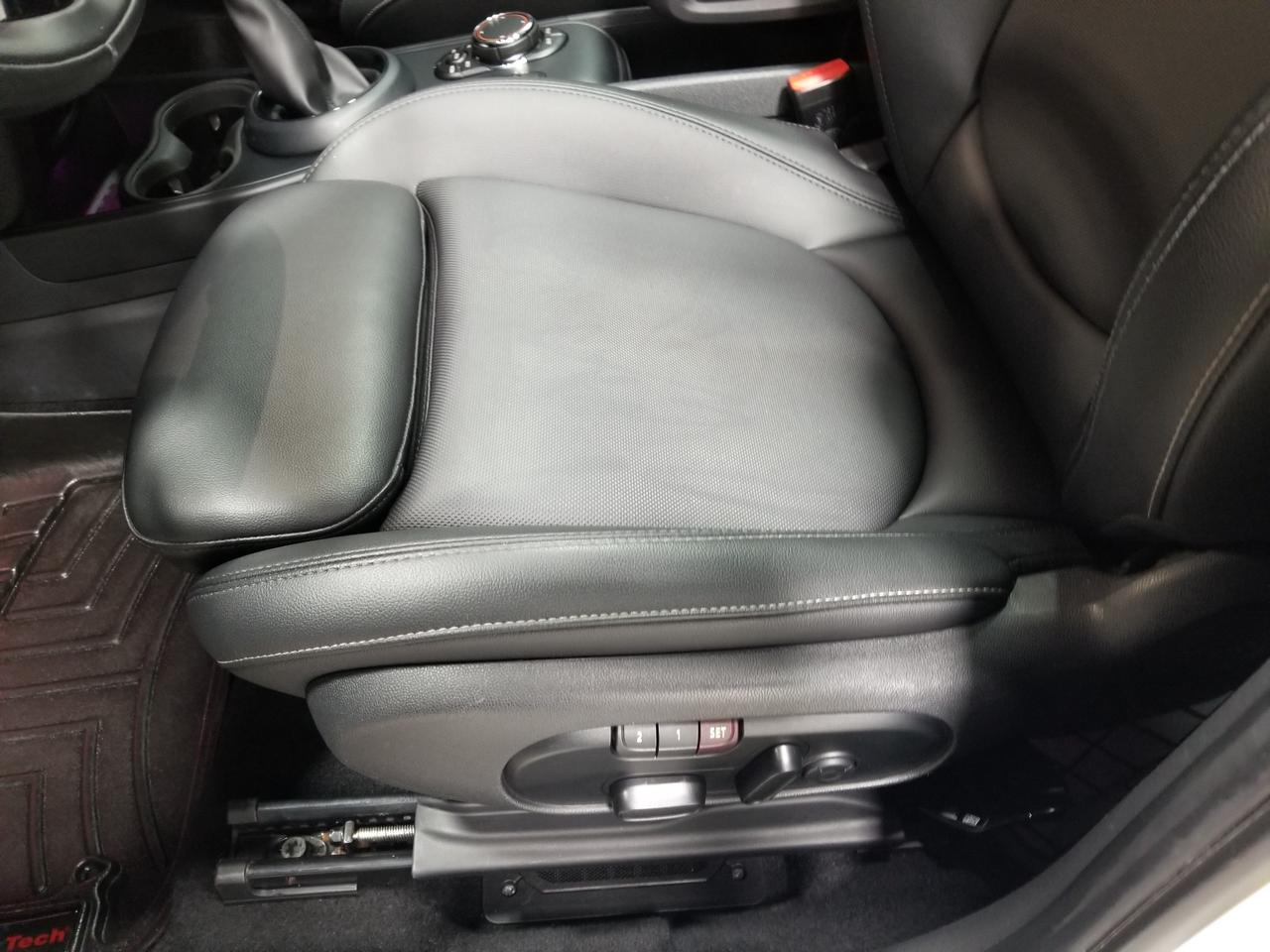 2019 MINI E Countryman Cooper S 4dr All-Wheel Drive ALL4 Sport Utility Photo
