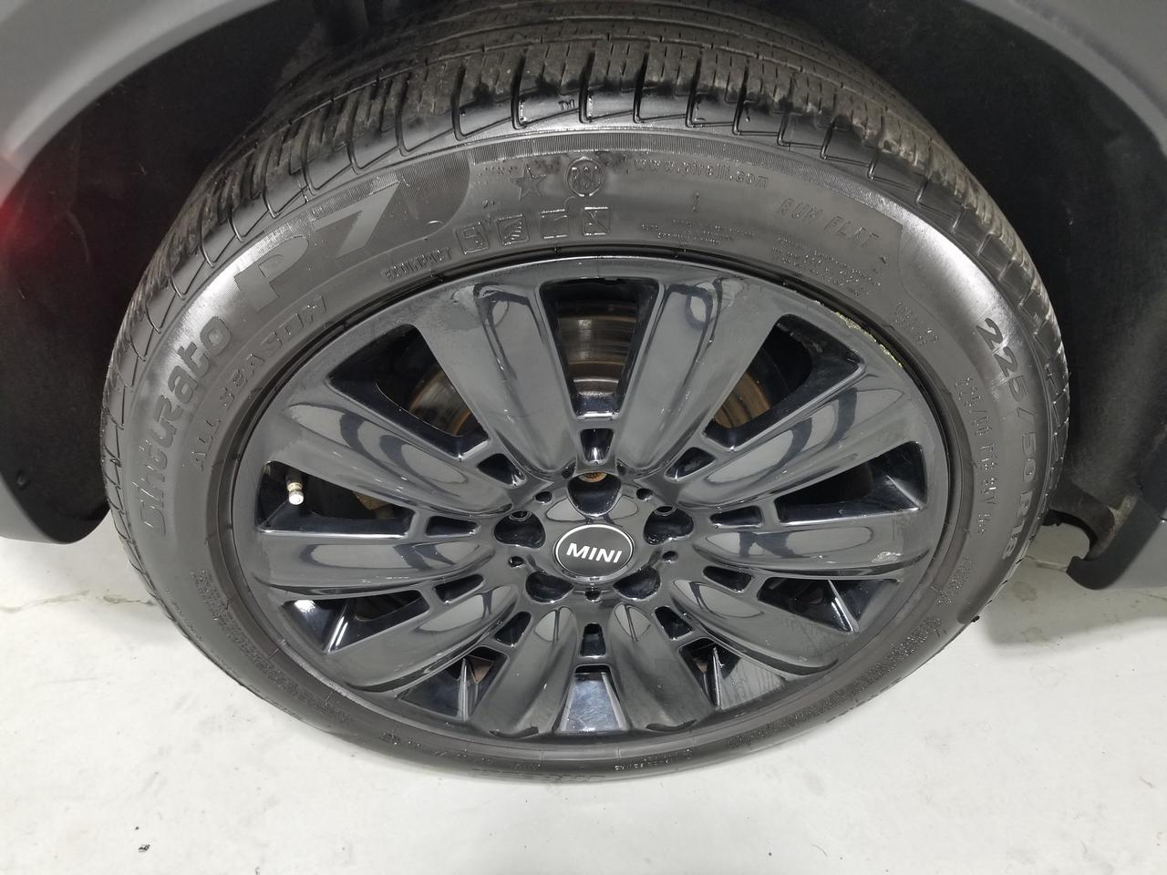 2019 MINI E Countryman Cooper S 4dr All-Wheel Drive ALL4 Sport Utility Photo