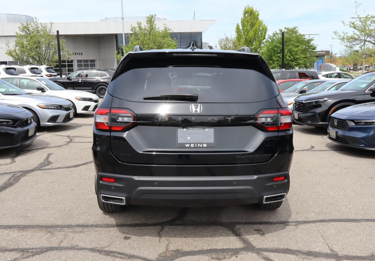 2025 Honda Pilot Black Edition 4dr All-Wheel Drive Photo3