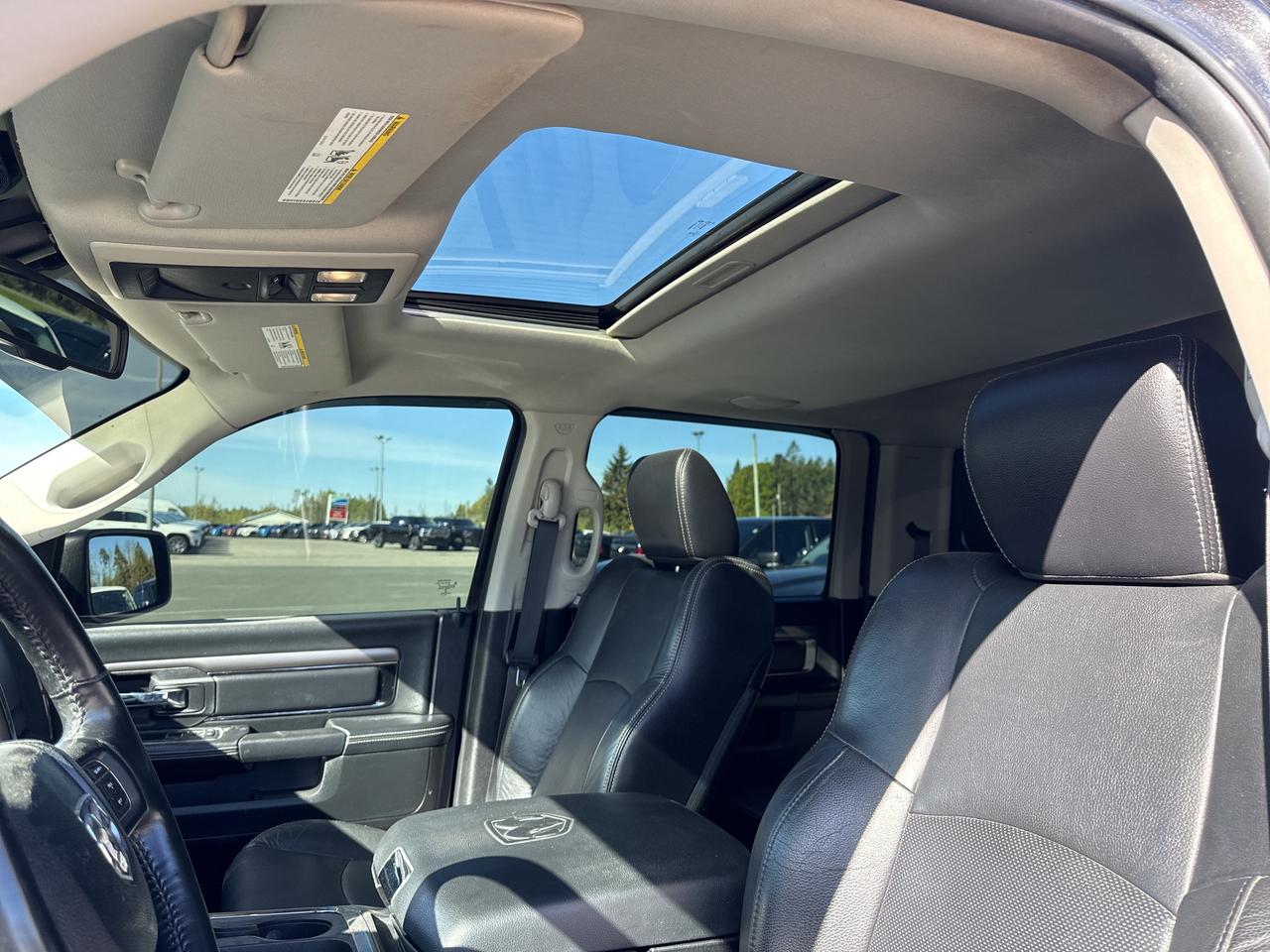 2016 RAM 1500 Sport - Heated/Vented seats  - tow pkg Photo