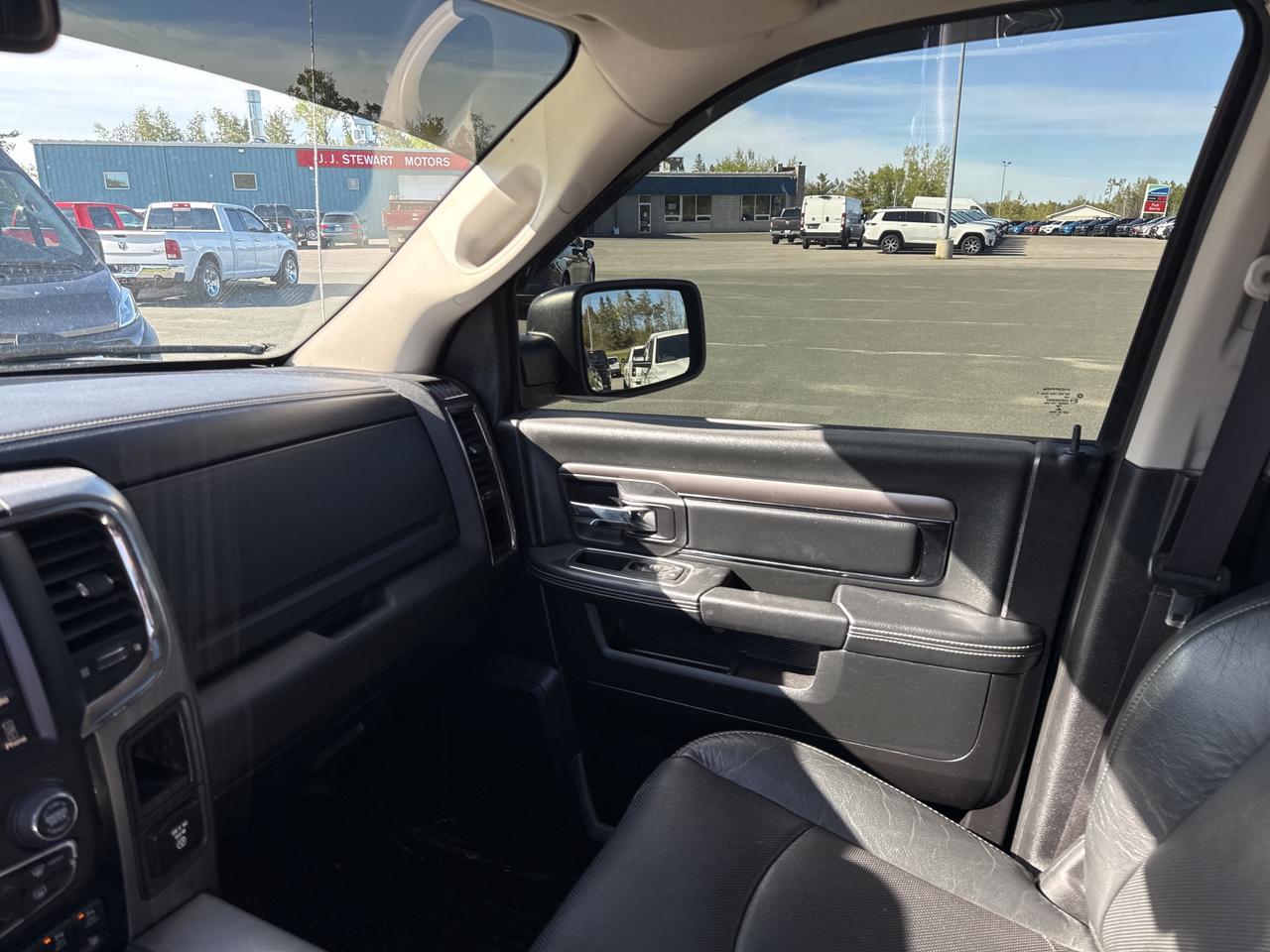 2016 RAM 1500 Sport - Heated/Vented seats  - tow pkg Photo