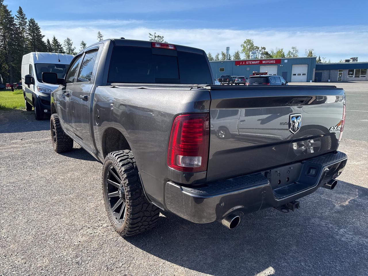 2016 RAM 1500 Sport - Heated/Vented seats  - tow pkg Photo