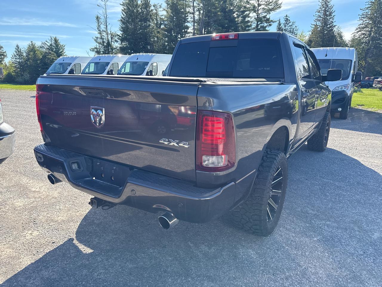 2016 RAM 1500 Sport - Heated/Vented seats  - tow pkg Photo