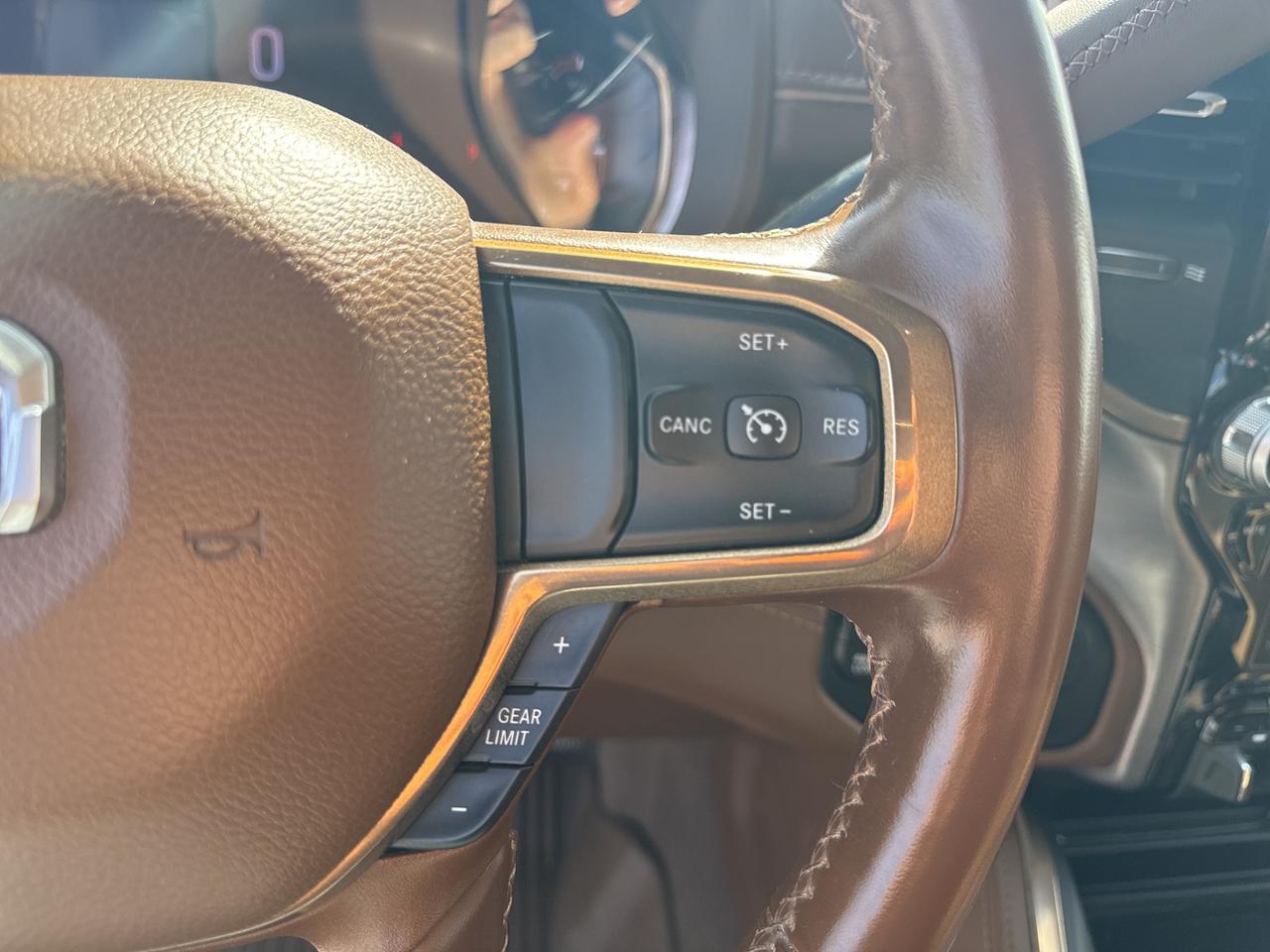 2023 RAM 2500 Limited Longhorn - tow pkg - heated/vented seats Photo