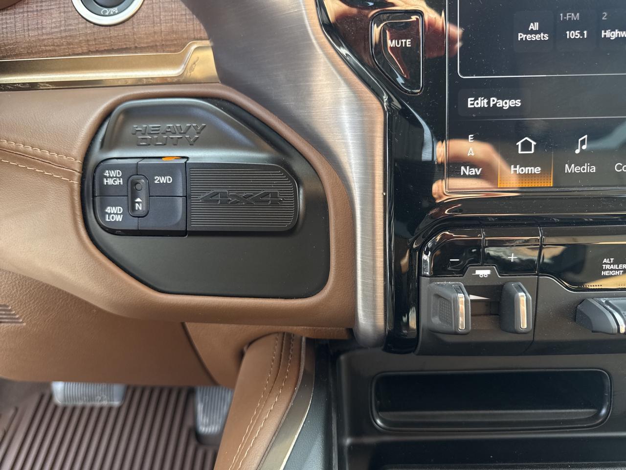 2023 RAM 2500 Limited Longhorn - tow pkg - heated/vented seats Photo