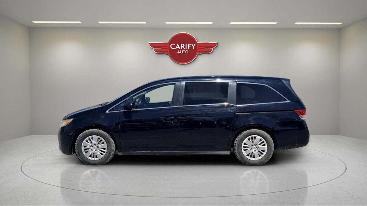 2016 Honda Odyssey LX Photo4