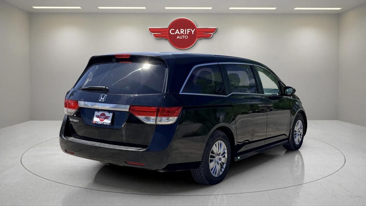 2016 Honda Odyssey LX Photo
