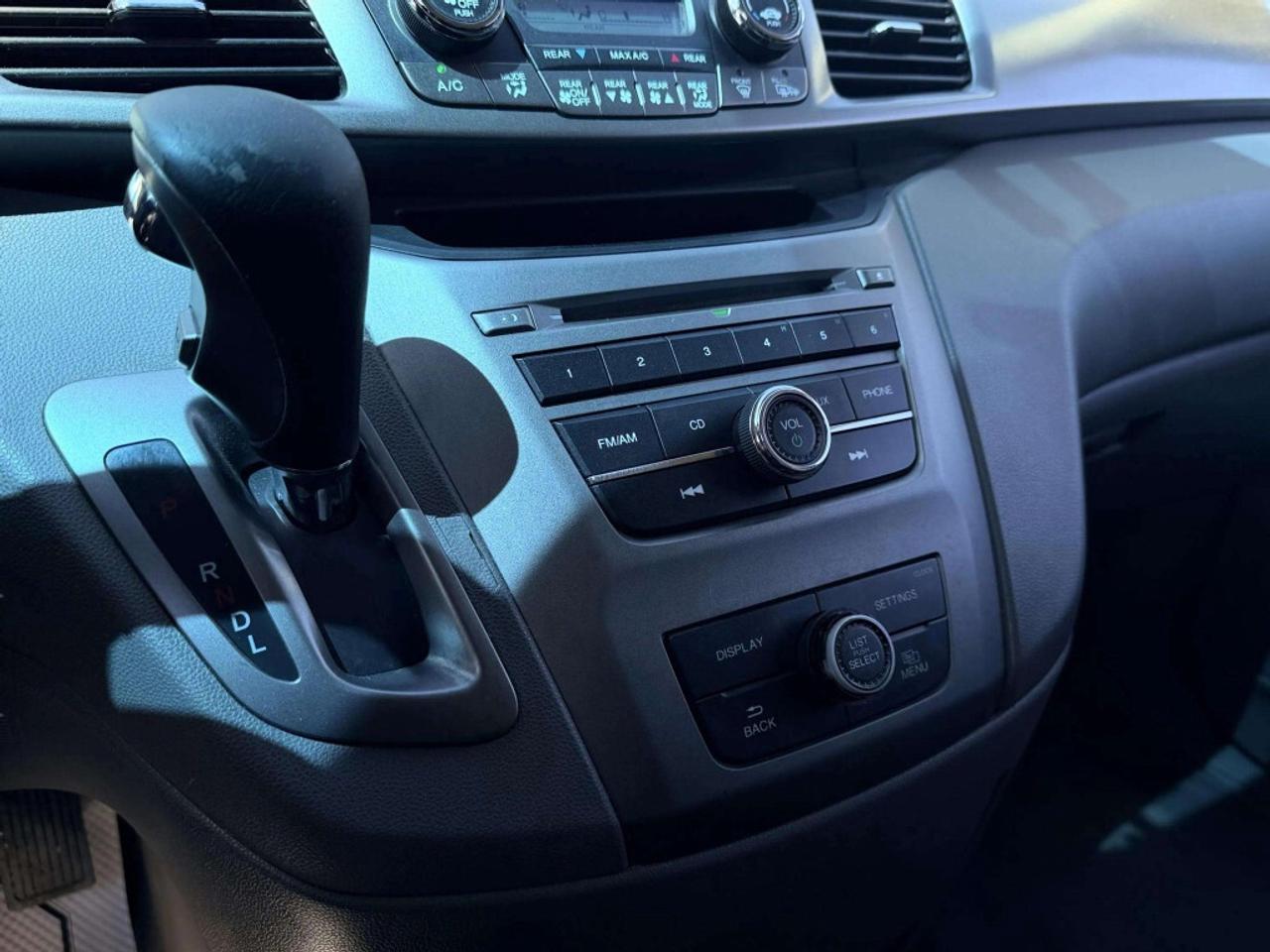 2016 Honda Odyssey LX Photo