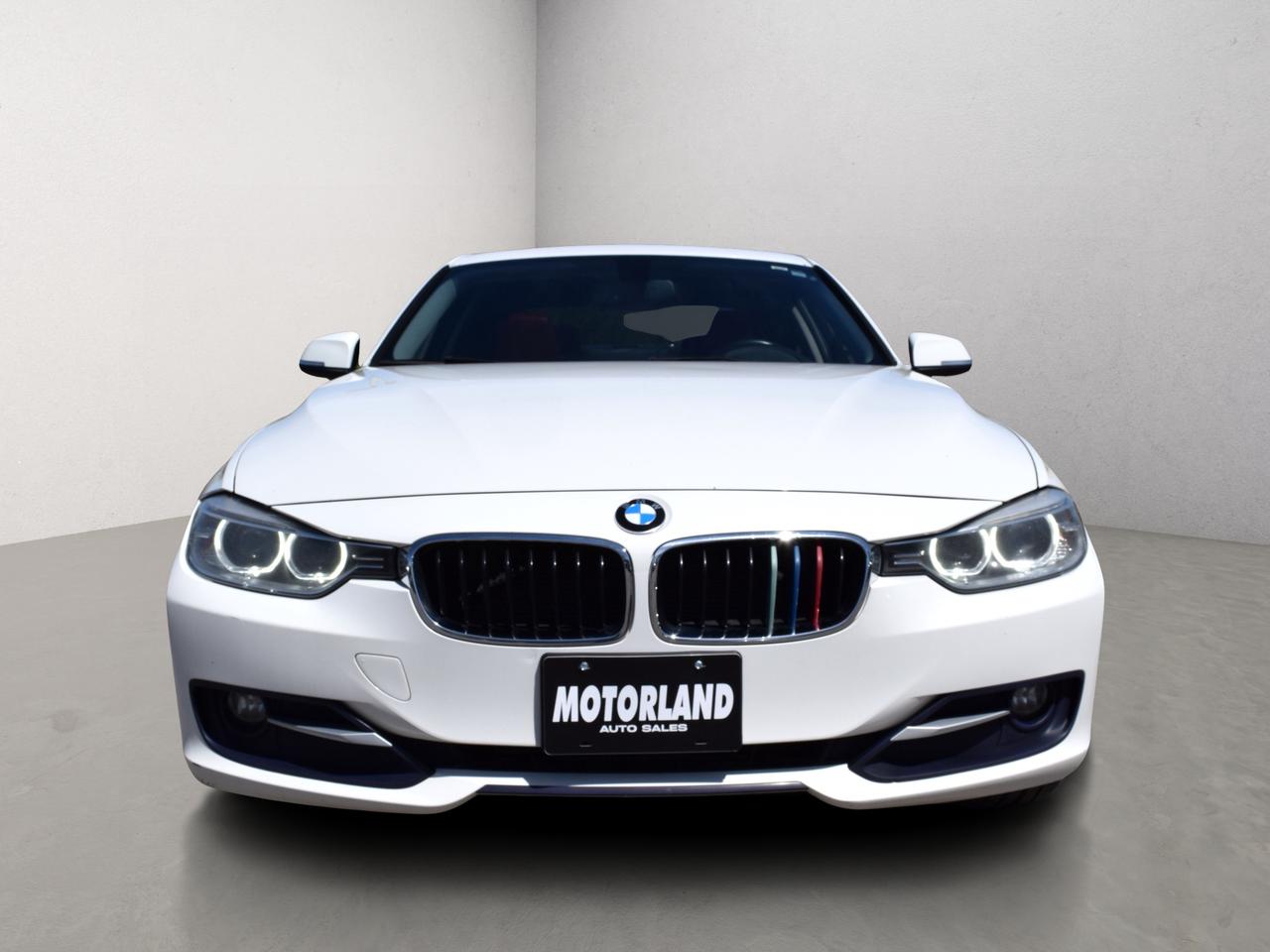 2014 BMW 3 Series 320i xDrive Sport Pkg Photo