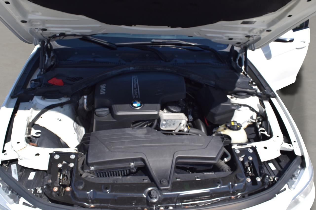 2014 BMW 3 Series 320i xDrive Sport Pkg Photo