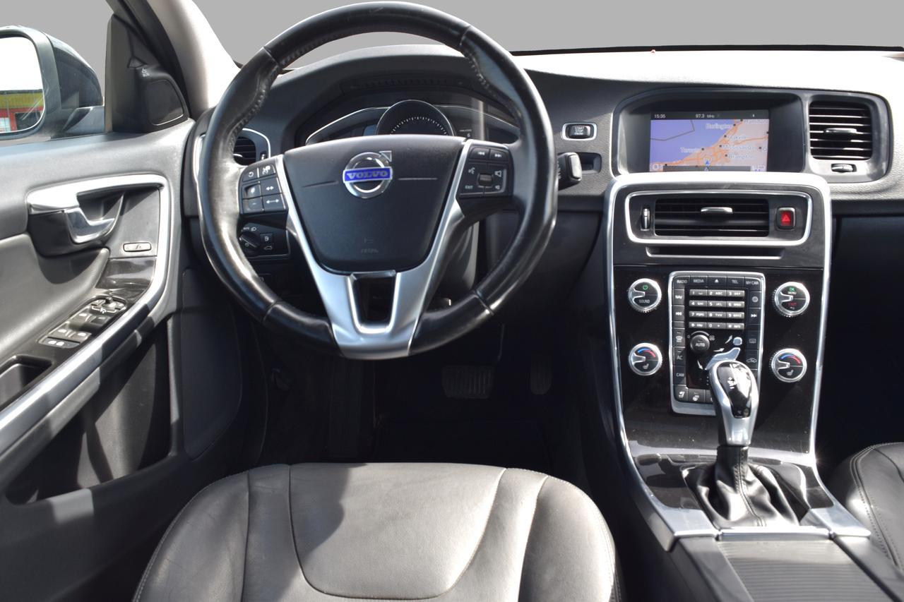 2018 Volvo S60 Dynamic AWD Leather Sunroof Navi Photo