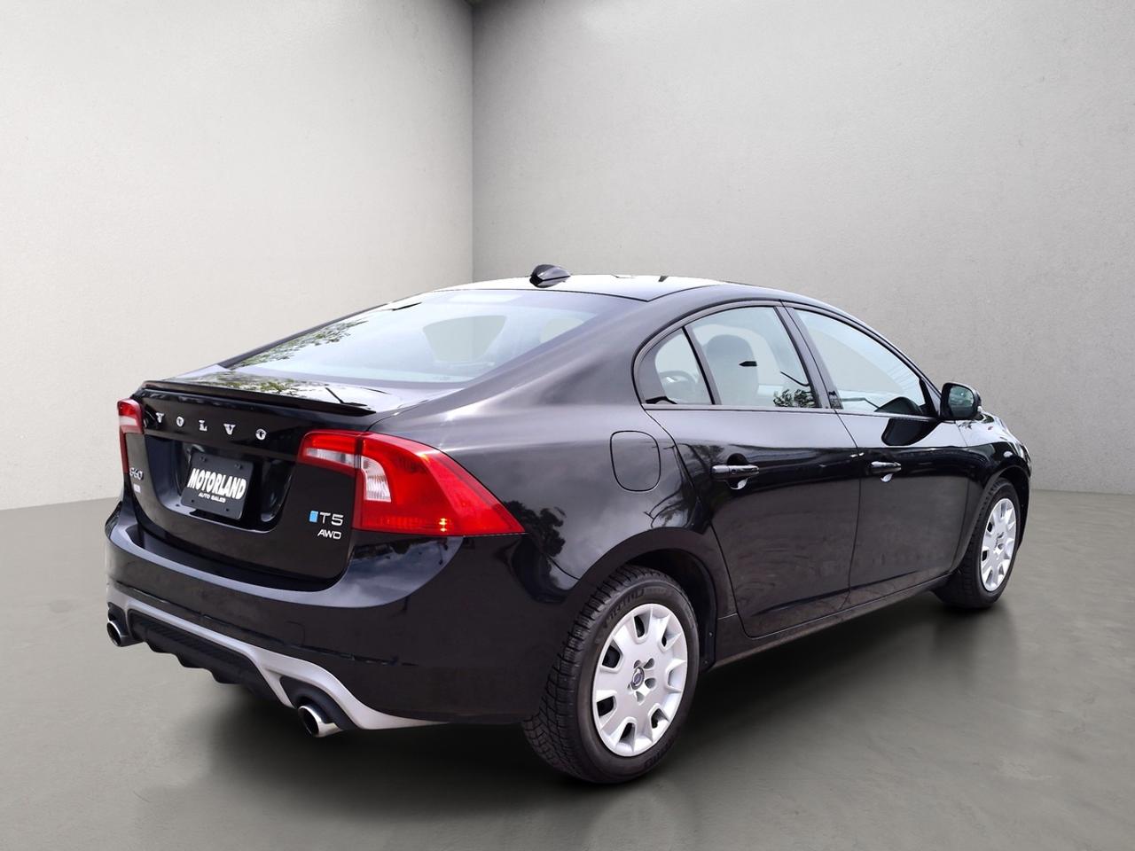 2018 Volvo S60 Dynamic AWD Leather Sunroof Navi Photo4