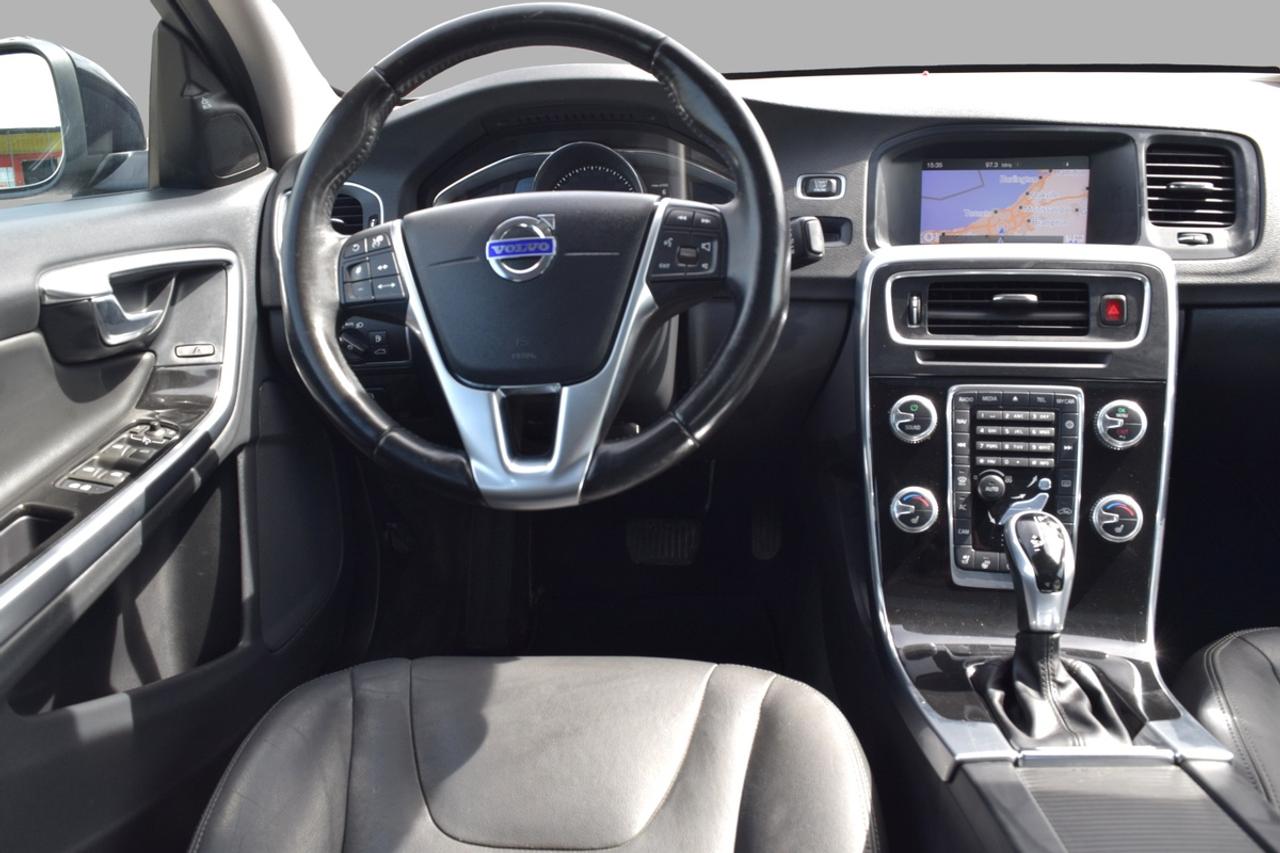 2018 Volvo S60 Dynamic AWD Leather Sunroof Navi Photo