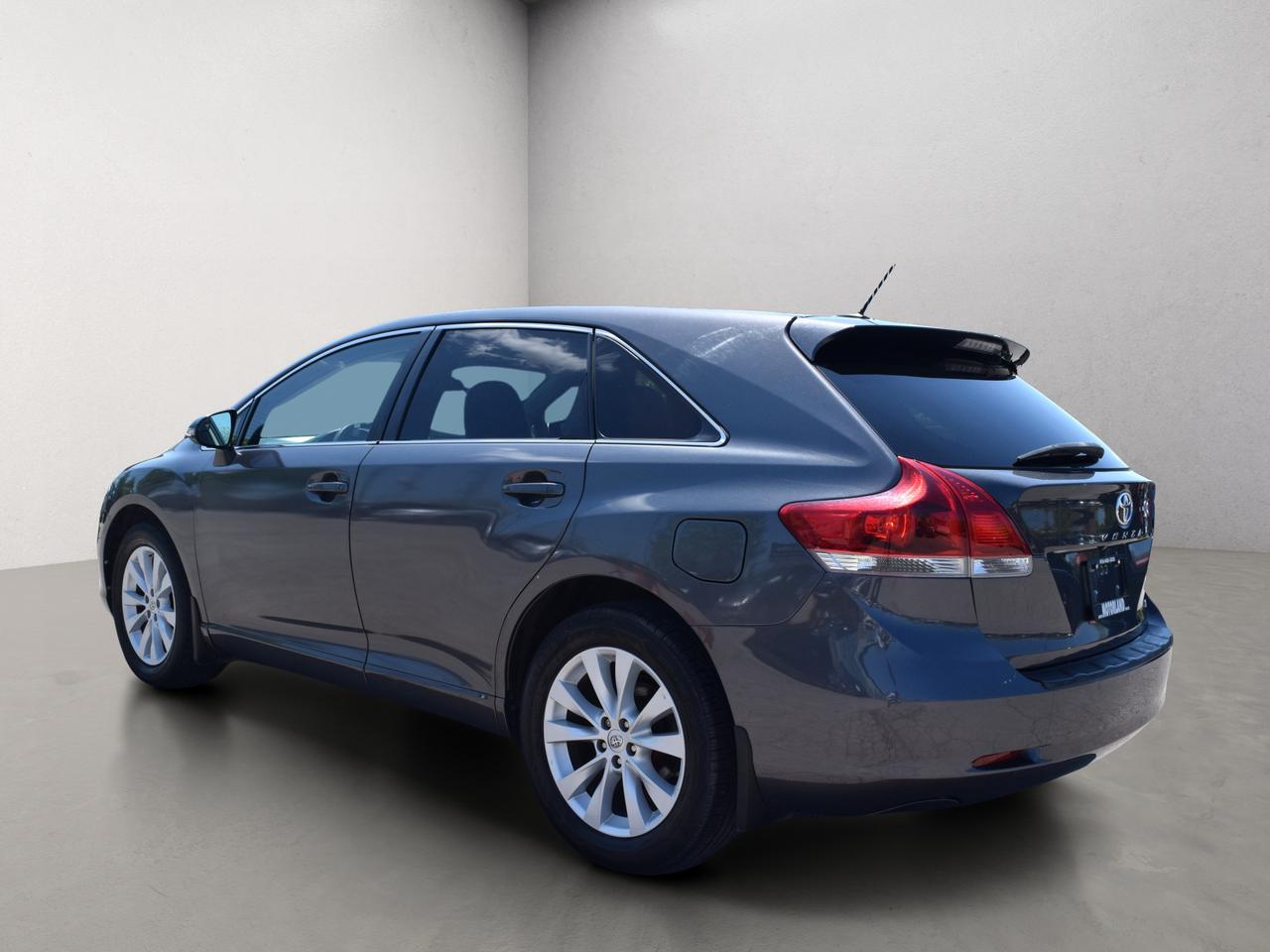 2015 Toyota Venza XLE Leather Navi Dual Sunroof Photo