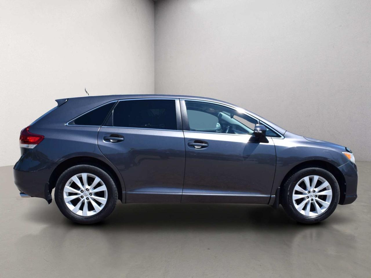 2015 Toyota Venza XLE Leather Navi Dual Sunroof Photo