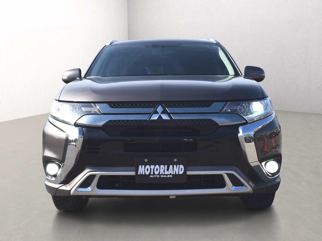 2020 Mitsubishi Outlander PHEV S-AWC Plug-In Hybrid Photo