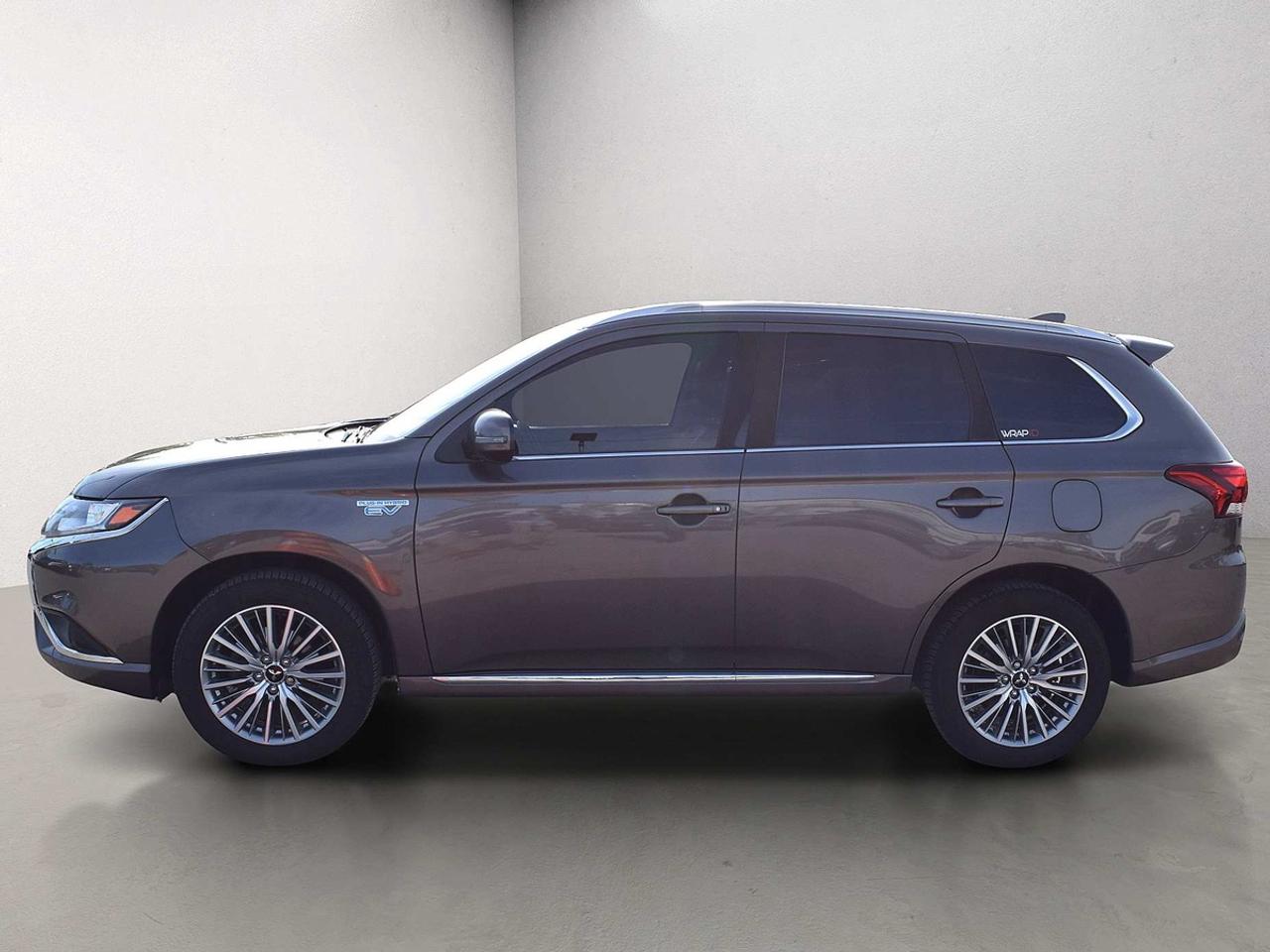 2020 Mitsubishi Outlander PHEV S-AWC Plug-In Hybrid Photo