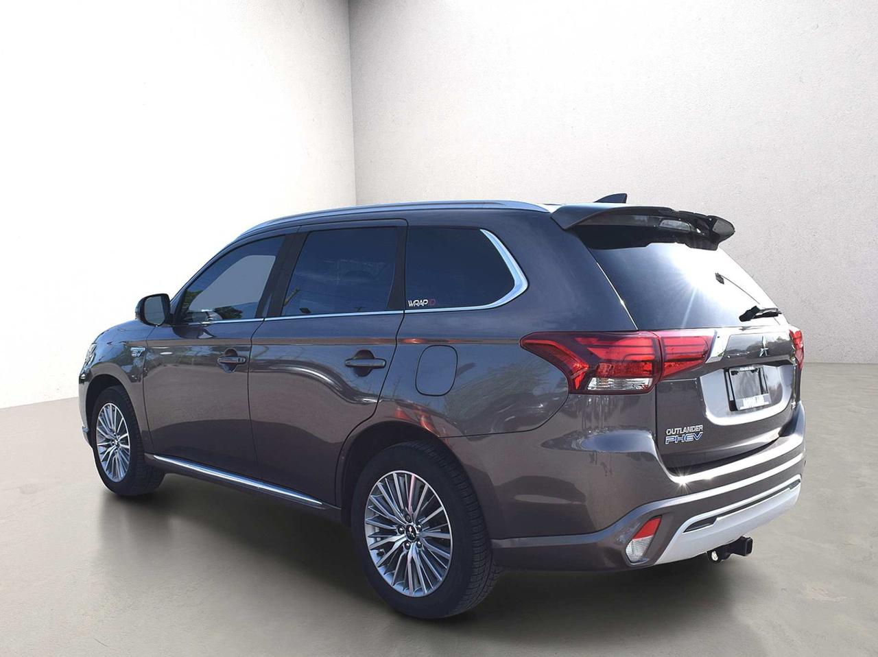 2020 Mitsubishi Outlander PHEV S-AWC Plug-In Hybrid Photo
