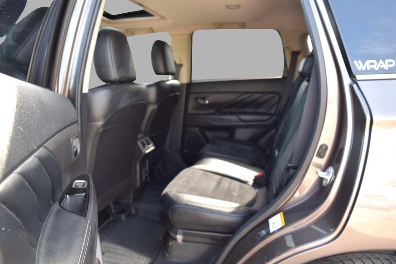 2020 Mitsubishi Outlander PHEV S-AWC Plug-In Hybrid Photo