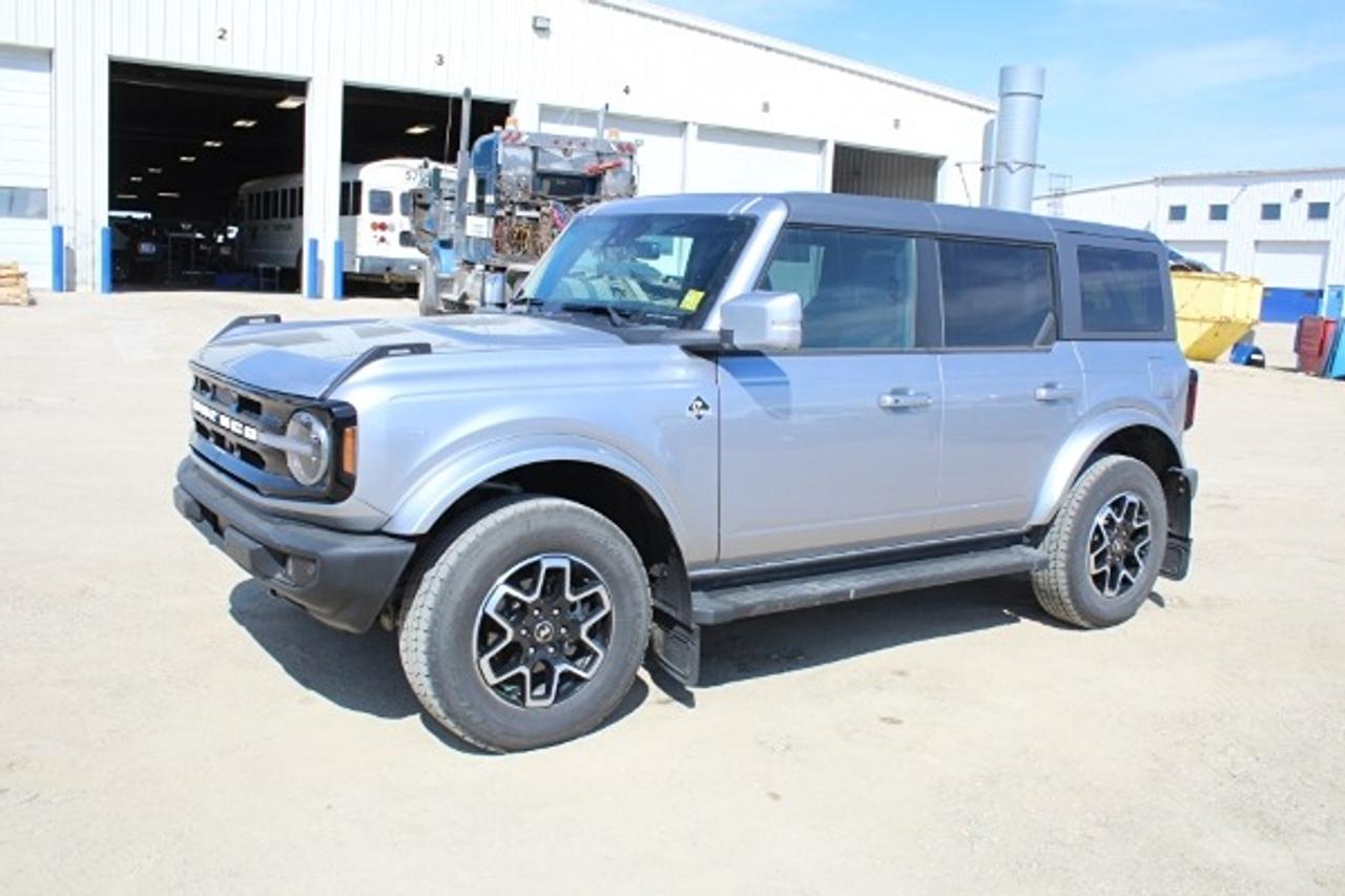 2024 Ford Bronco Outer Banks 4 Door 4x4 w/Htd Leather, NAV, BUC - Photo #1