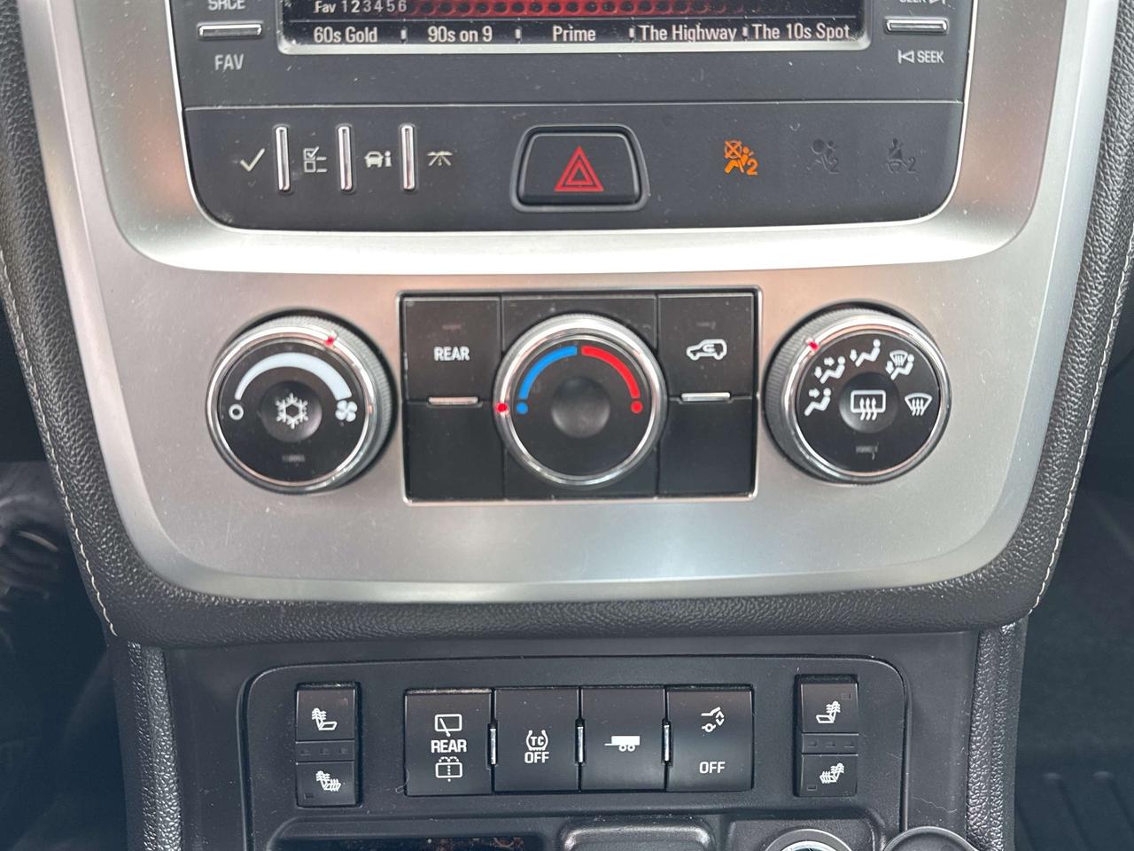 2016 GMC Acadia SLE, Pano Sunroof, Bluetooth, Back Up Cam Photo