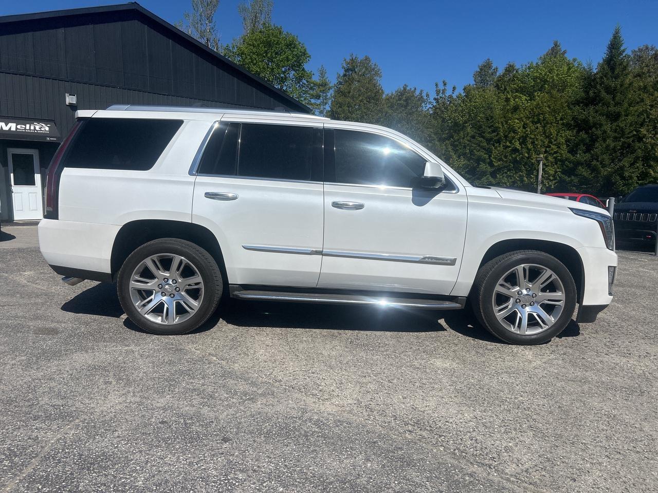2016 Cadillac Escalade Premium Collection, Nav, DVD, Bluetooth, Back Up C Photo3