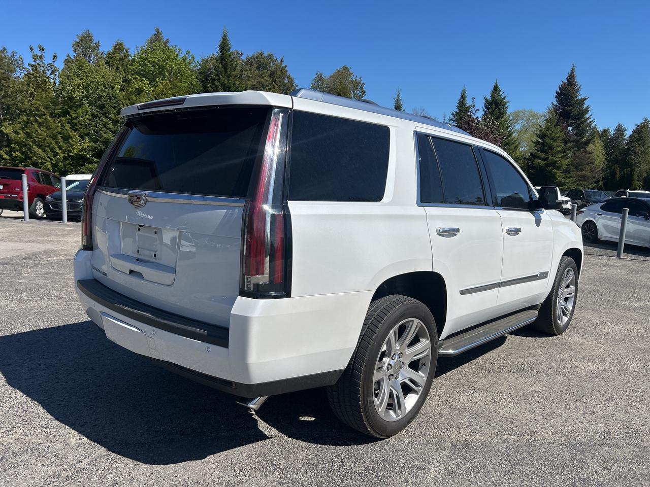 2016 Cadillac Escalade Premium Collection, Nav, DVD, Bluetooth, Back Up C Photo4