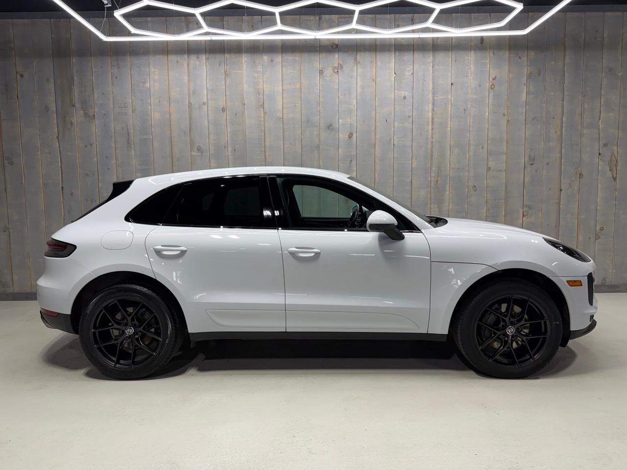2020 Porsche Macan S AWD  PREMIUM PLUS ACCIDENT FREE Photo